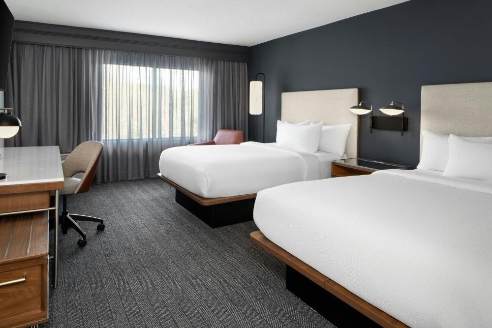 Queen Room with Two Queen Beds interior